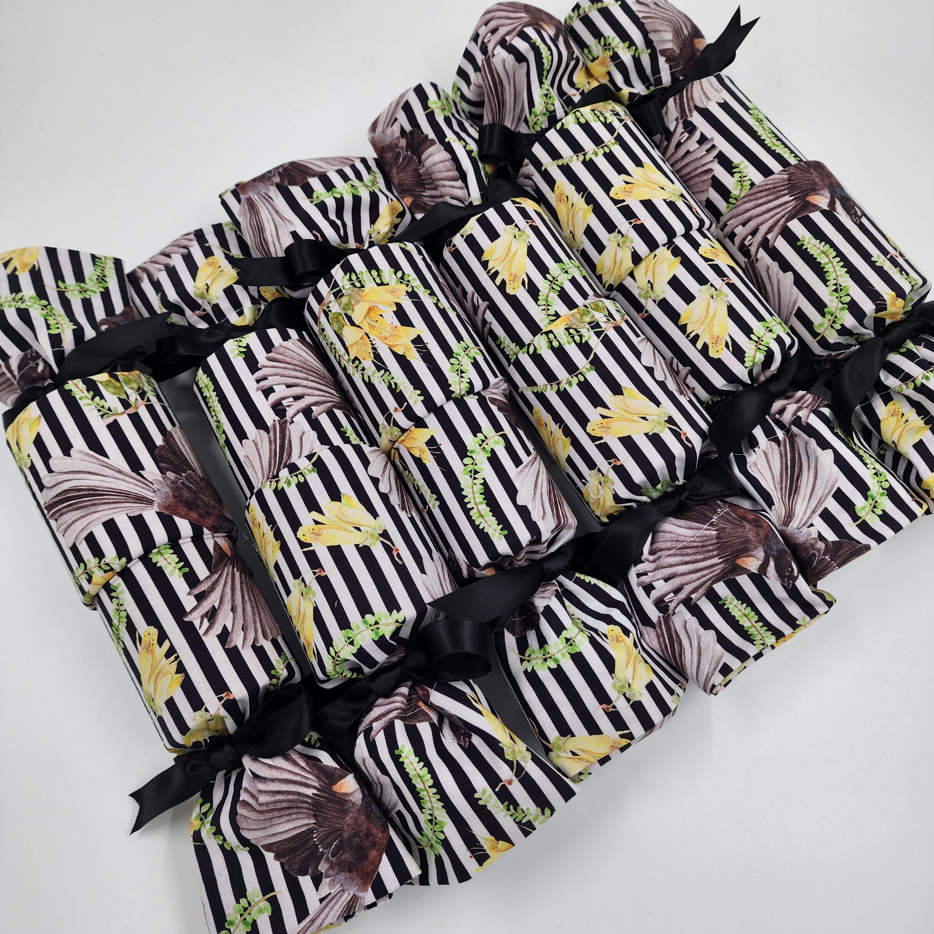 Piwakawaka (6 Reusable Christmas Crackers)
