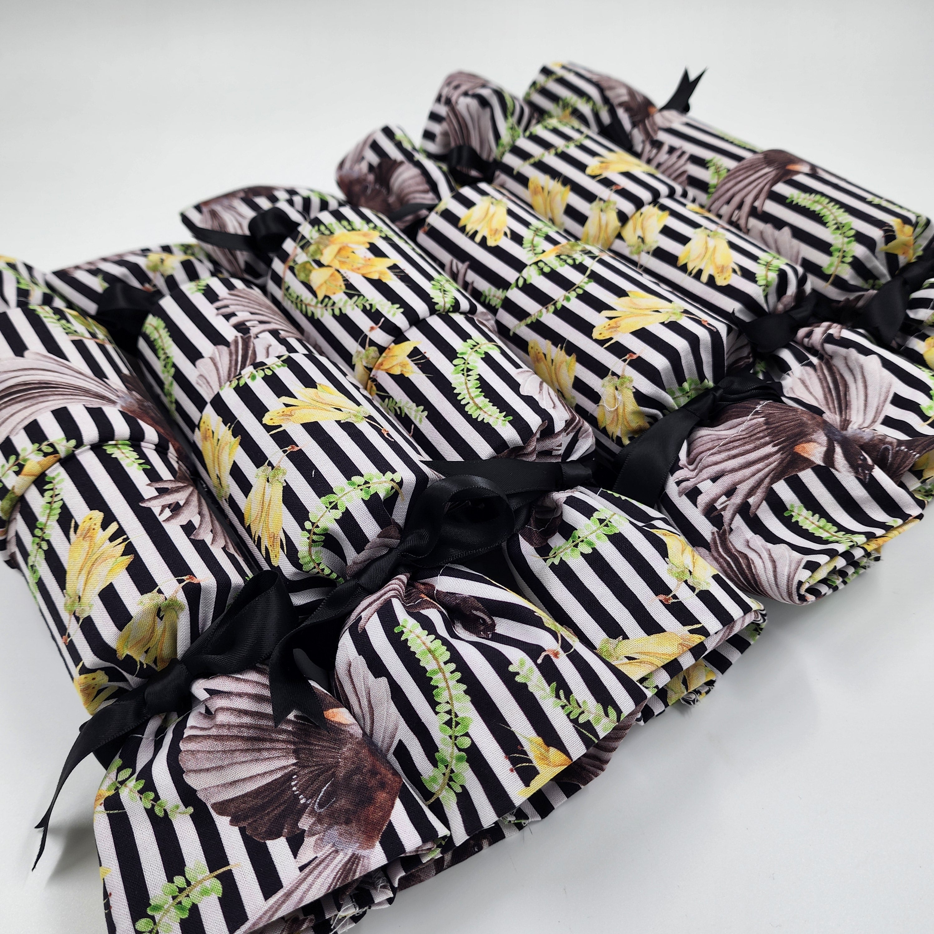 Piwakawaka (6 Reusable Christmas Crackers)