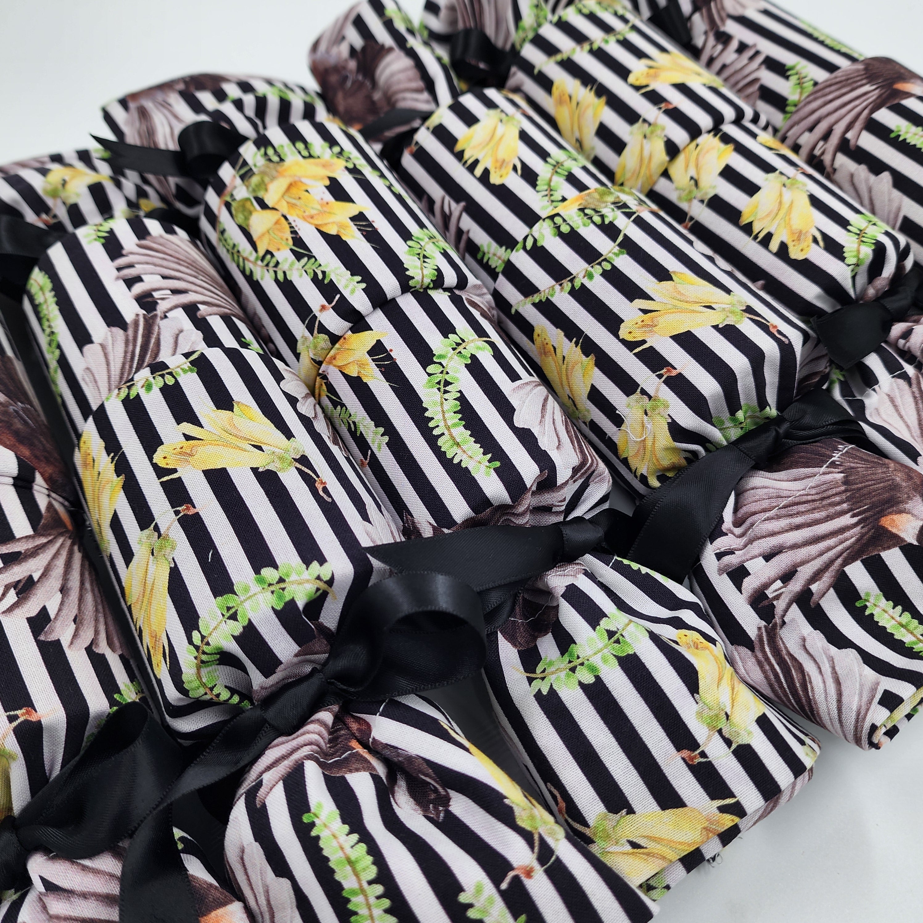 Piwakawaka (6 Reusable Christmas Crackers)