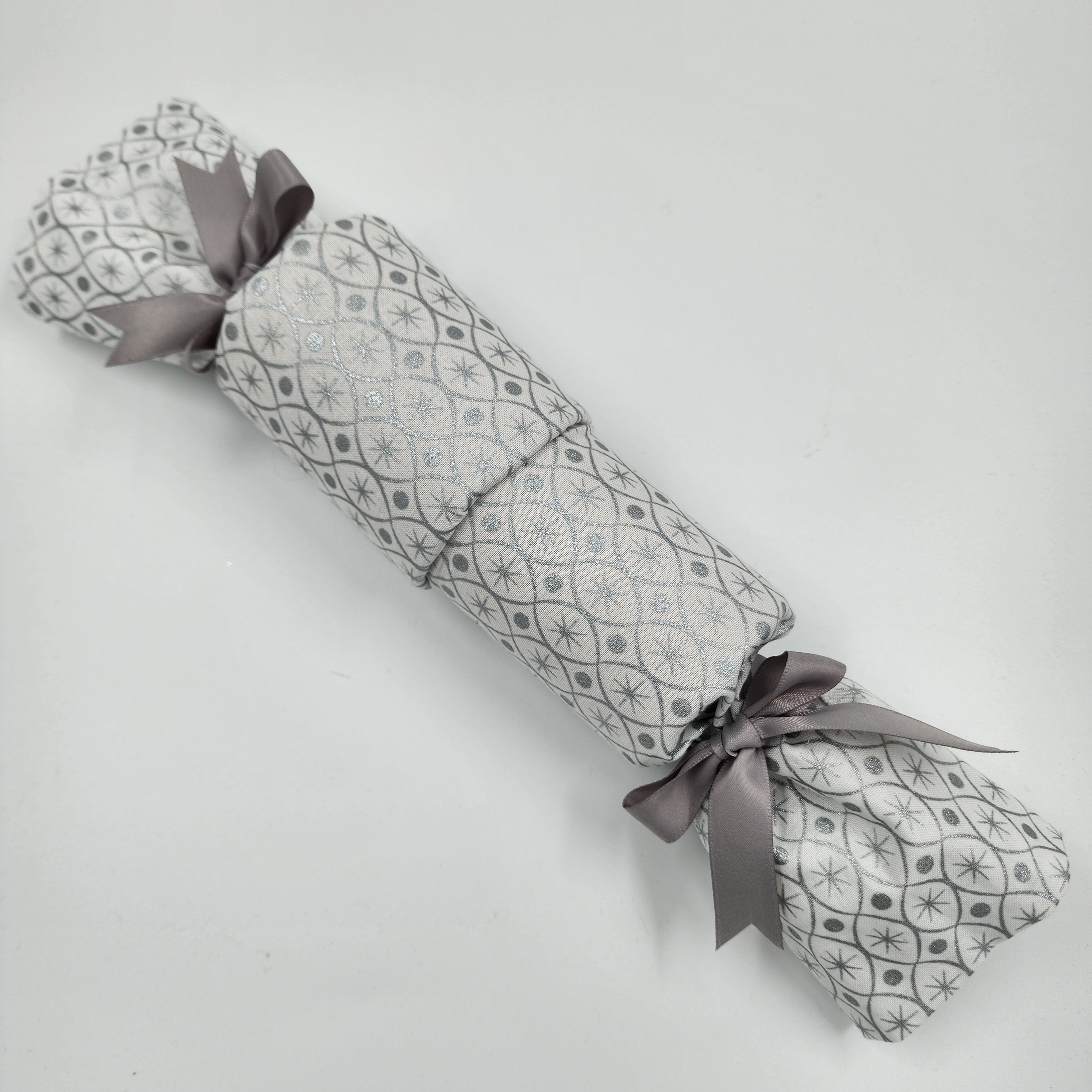 Single reusable crackers
