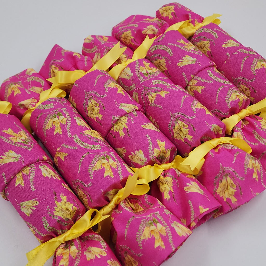 Kowhai Mawhero (6 Reusable Christmas Crackers)