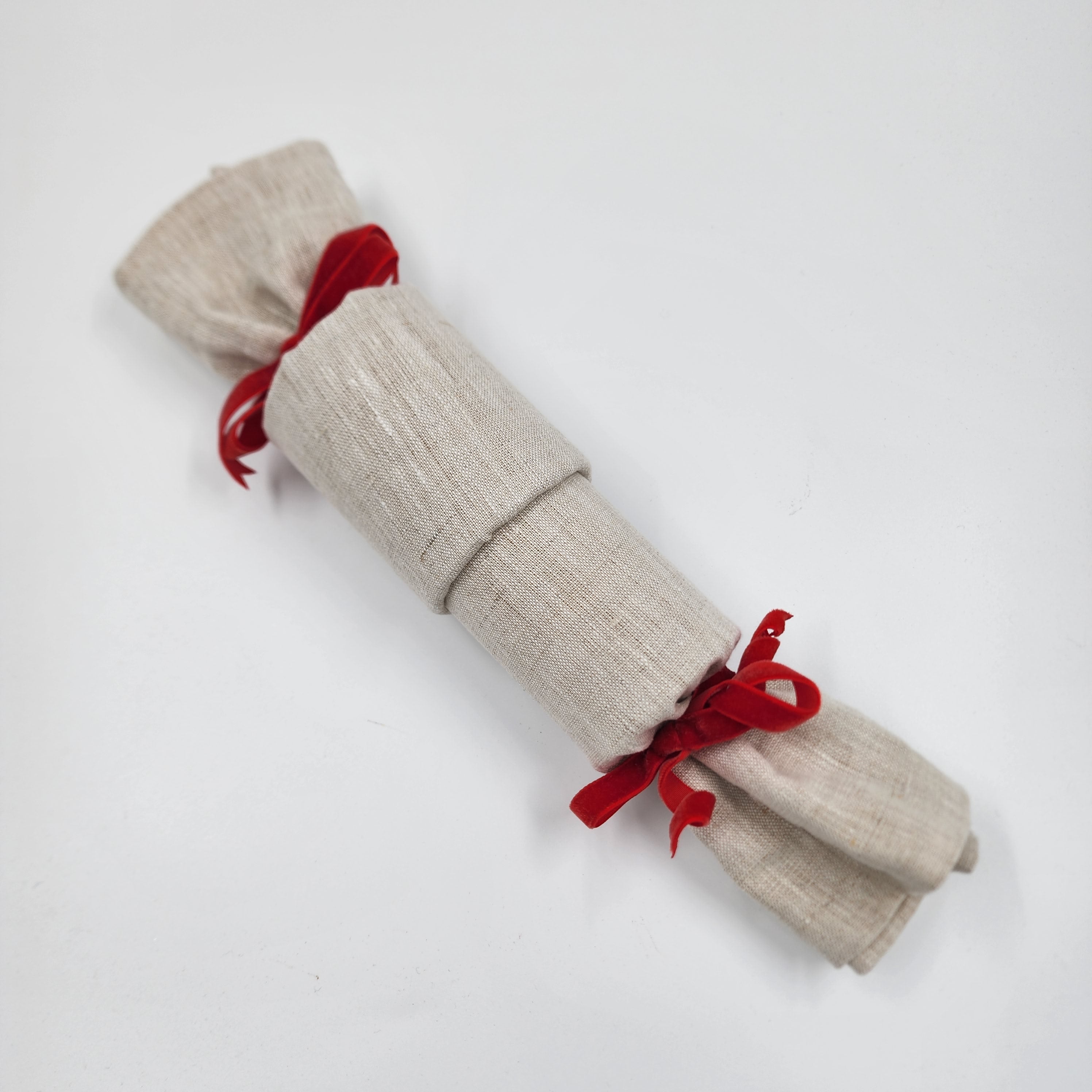 Single reusable crackers