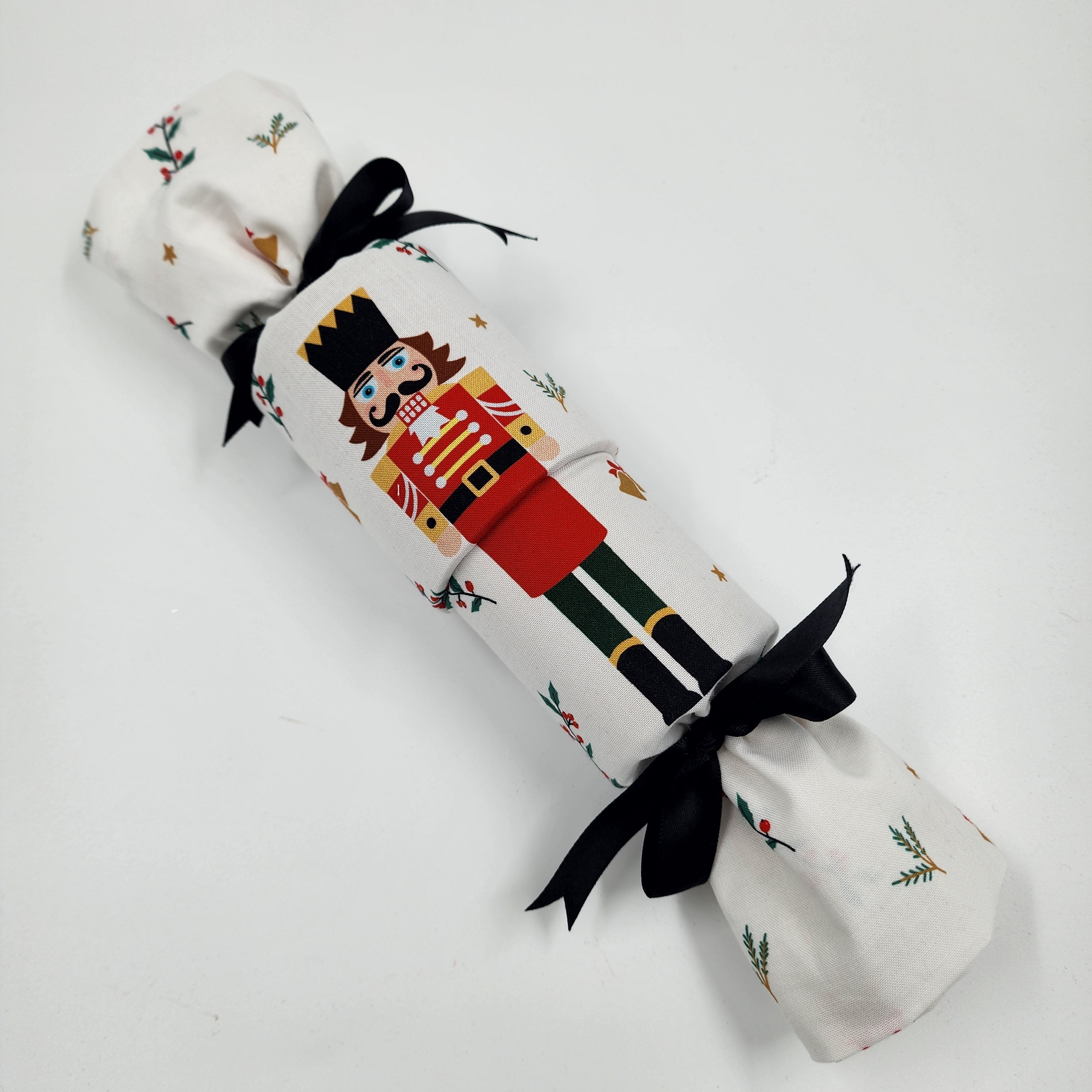 Single reusable crackers