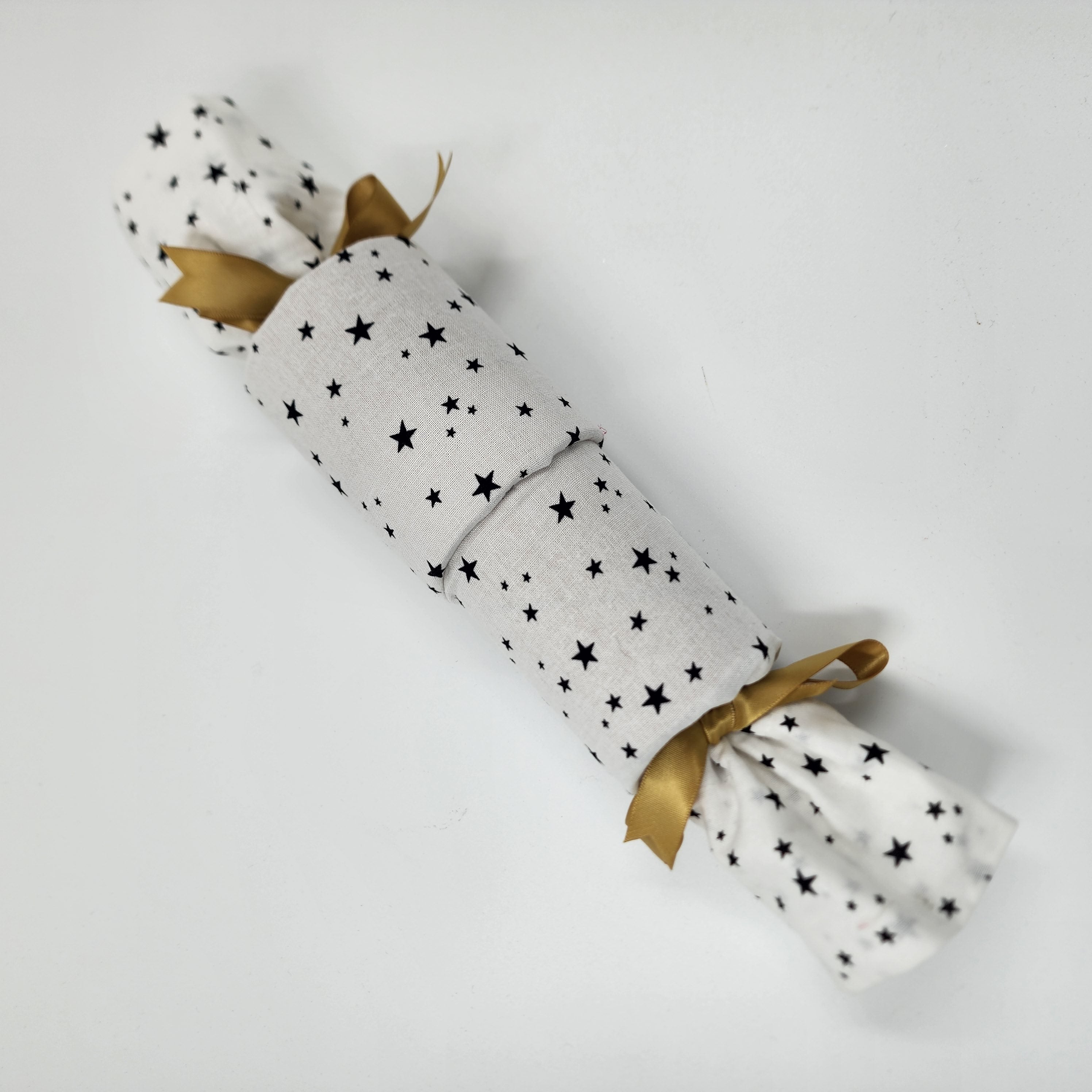 Single reusable crackers